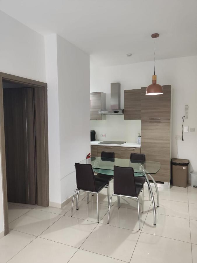 Appartamento Hampton Court, Block C, N.2 St. Paul's Bay Esterno foto